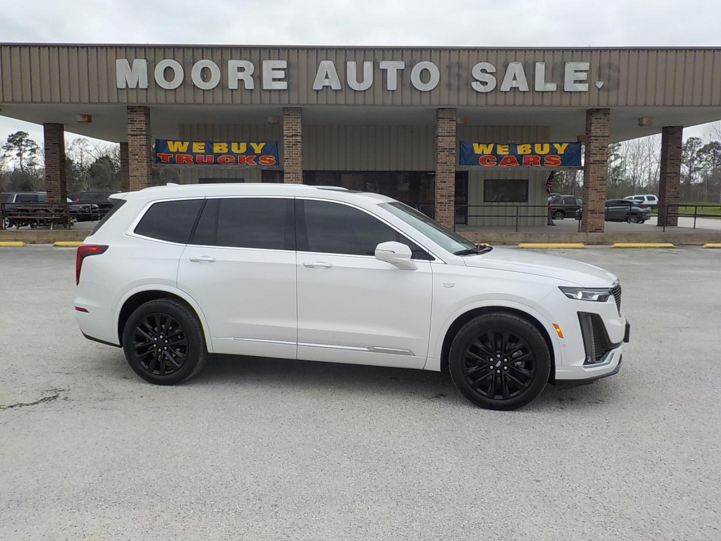 2020 White /Black Cadillac XT6 (1GYKPCRS2LZ) , located at 1617 W Church Street, Livingston, TX, 77351, (936) 327-3600, 30.710995, -94.951157 - ONE OWNER!! LOW LOW MILES!! WOW! Come cruise in the Cadi! This thing is sporty! - Photo#0